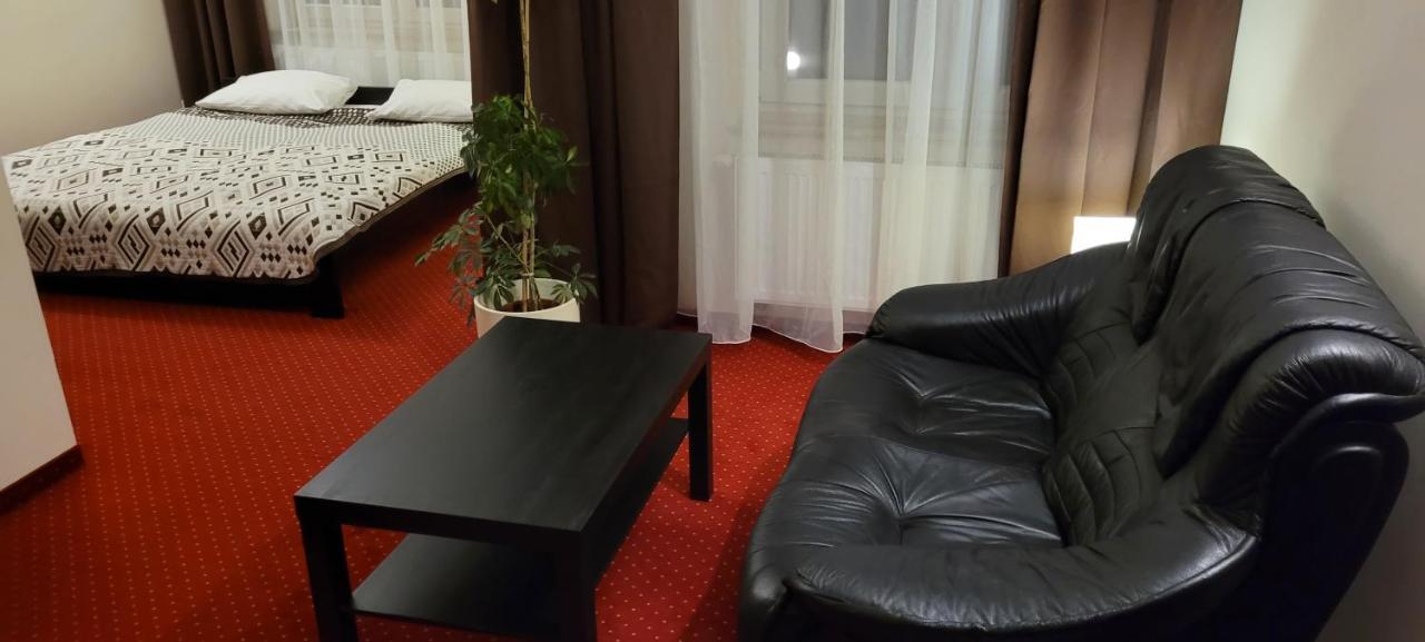 Restauracja Hotel Graal Targowisko Exteriér fotografie