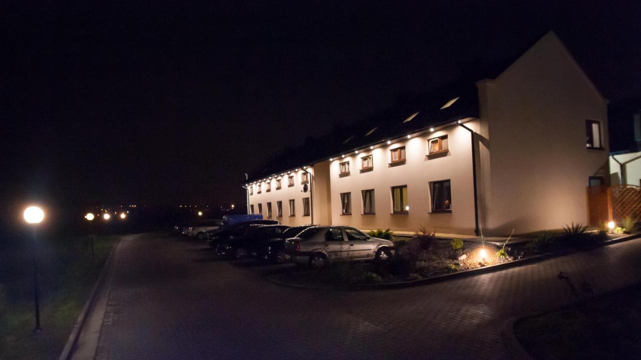 Restauracja Hotel Graal Targowisko Exteriér fotografie