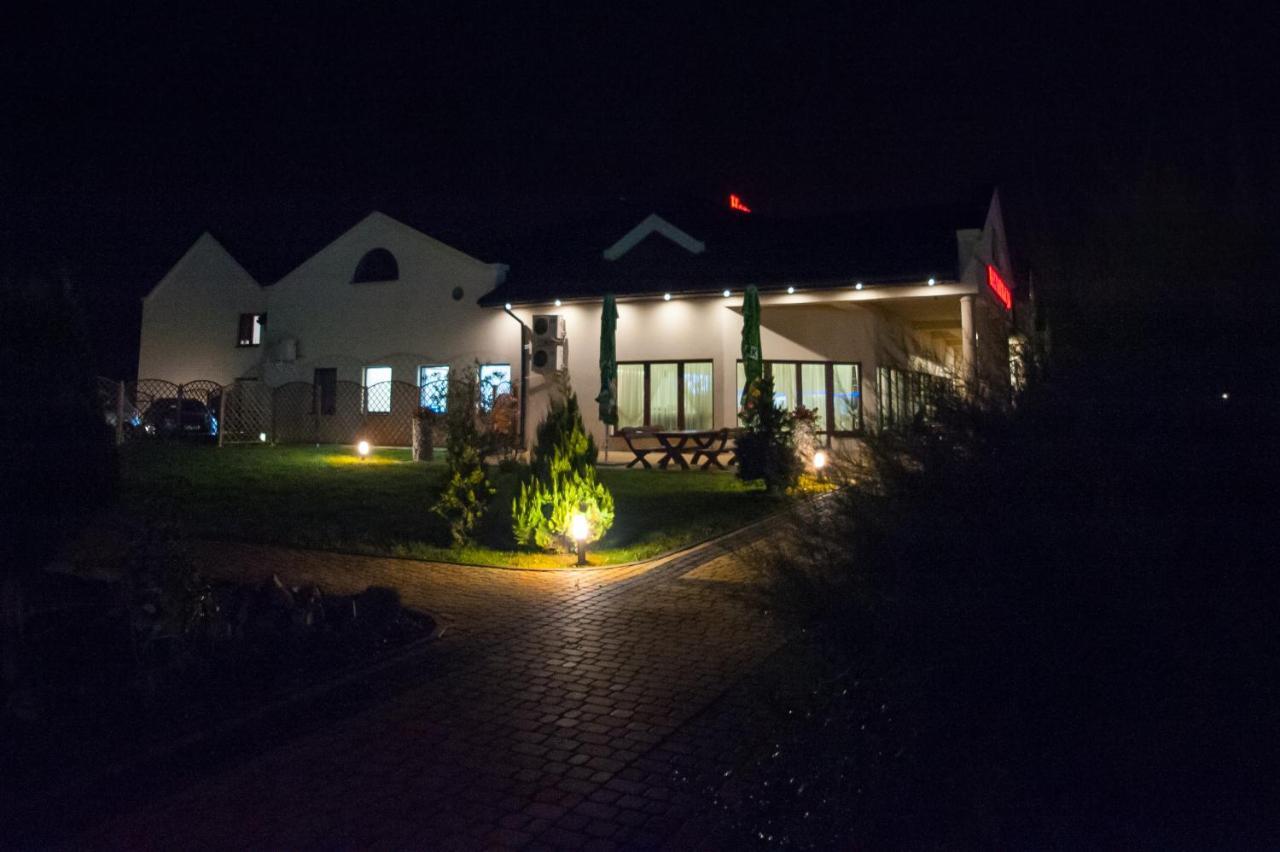 Restauracja Hotel Graal Targowisko Exteriér fotografie