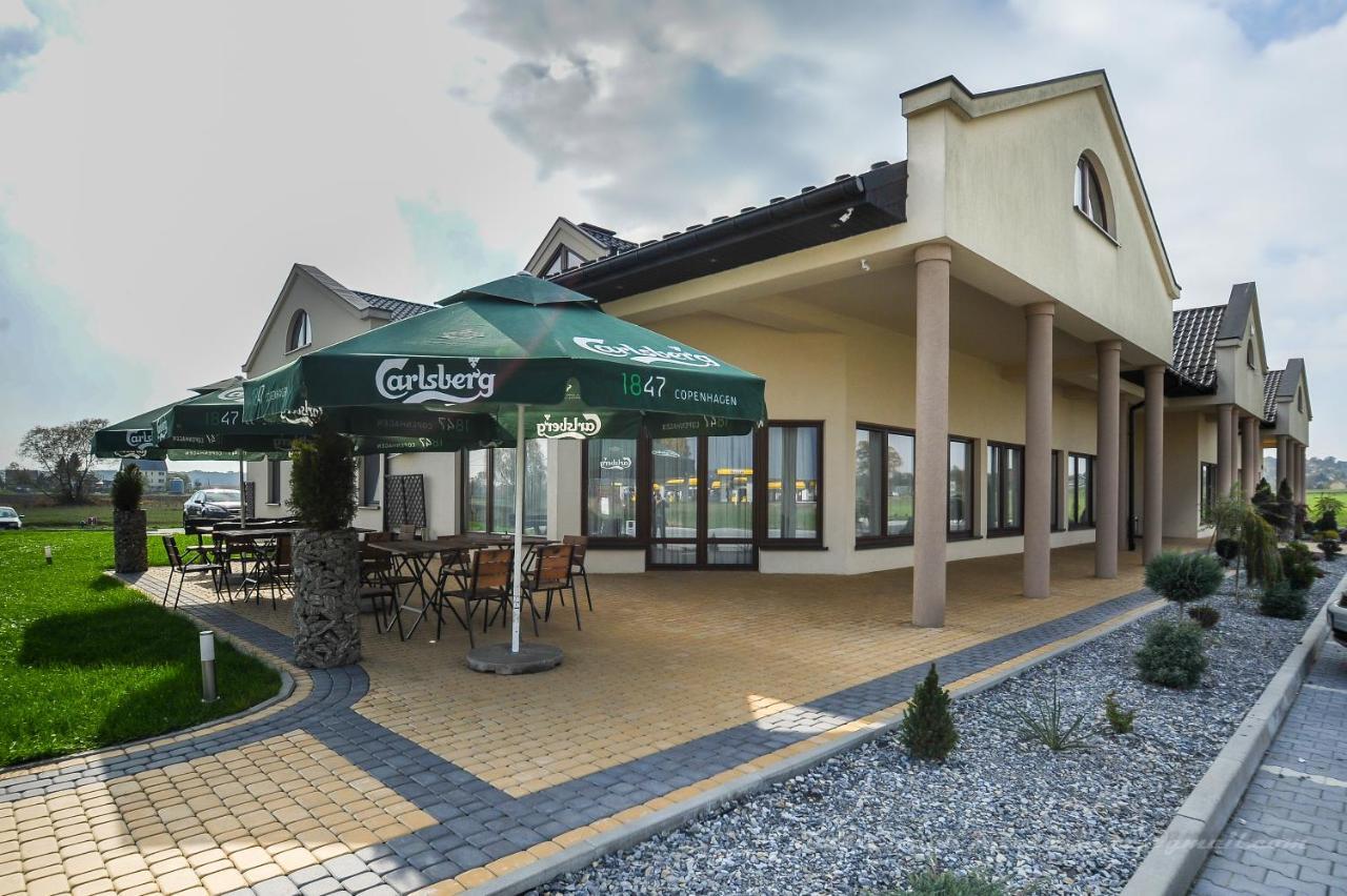 Restauracja Hotel Graal Targowisko Exteriér fotografie